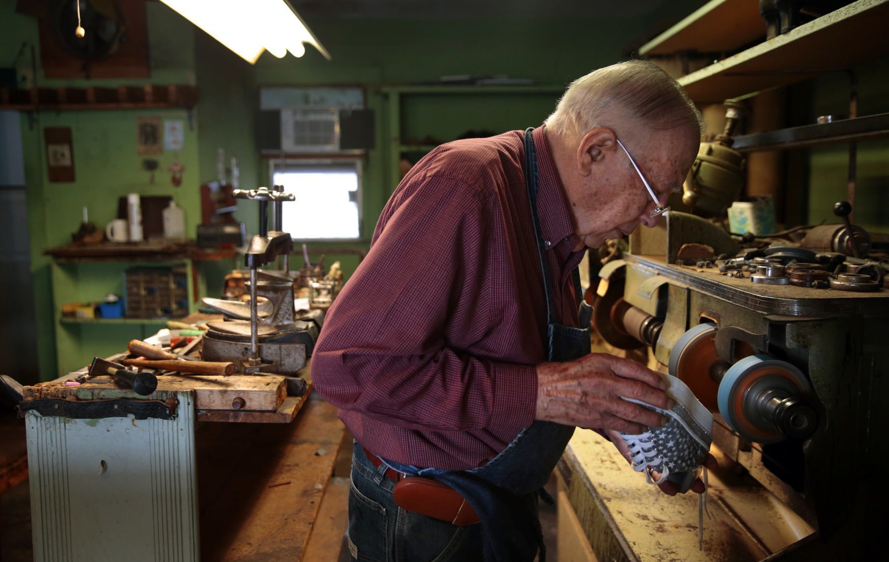 Fifty years an Affton cobbler, John's Shoe Repair disappears
